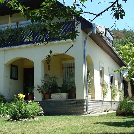 18 Apartman *